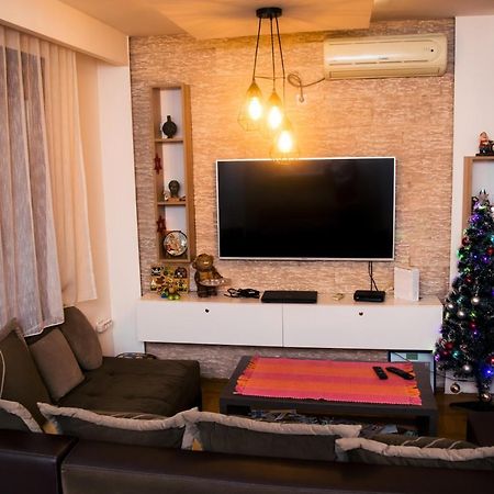 Apartment Aleksija Ni Екстериор снимка