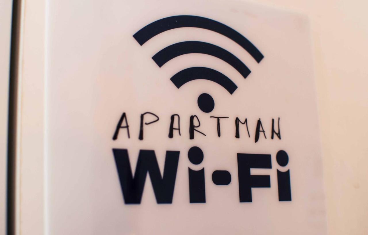 Apartment Aleksija Ni Екстериор снимка