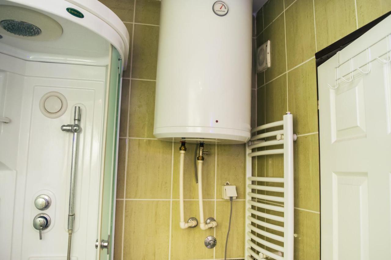 Apartment Aleksija Ni Екстериор снимка