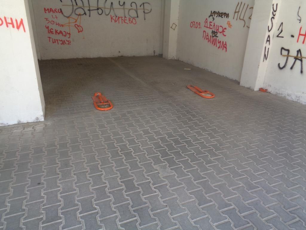 Apartment Aleksija Ni Екстериор снимка