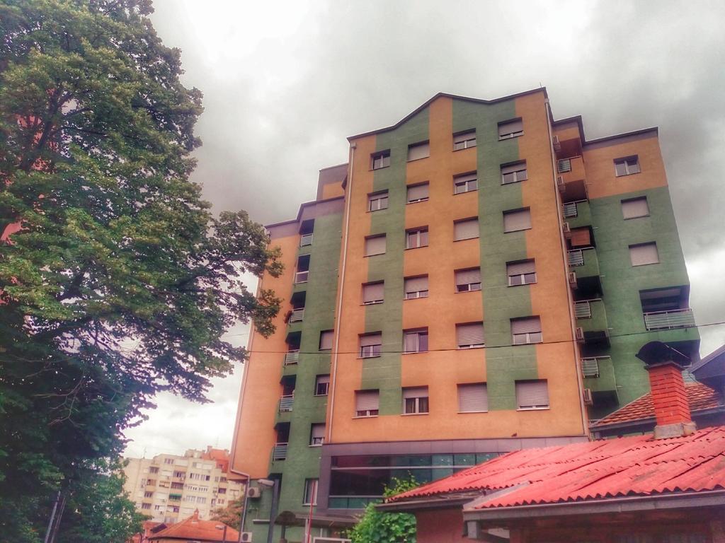 Apartment Aleksija Ni Екстериор снимка
