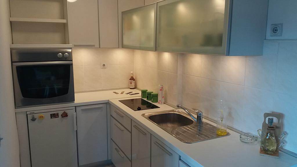 Apartment Aleksija Ni Екстериор снимка