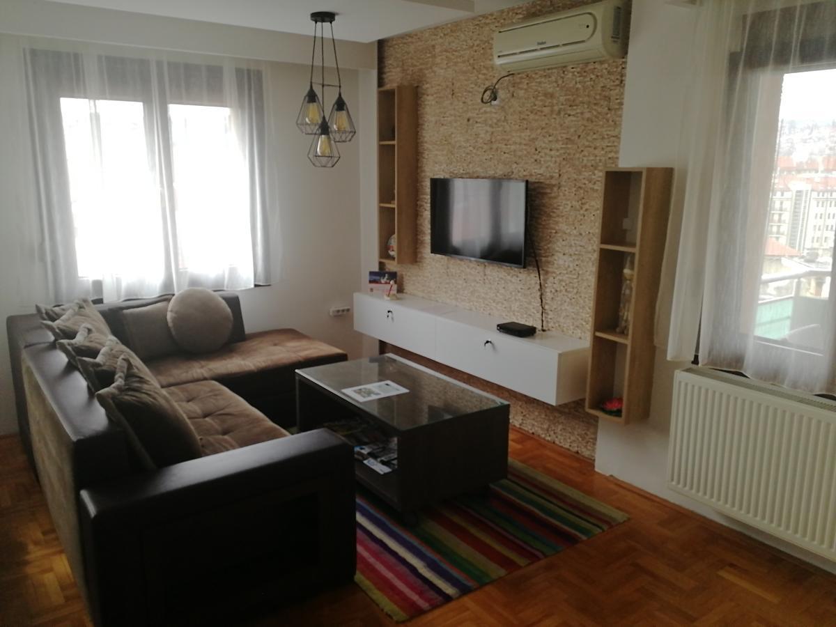 Apartment Aleksija Ni Екстериор снимка