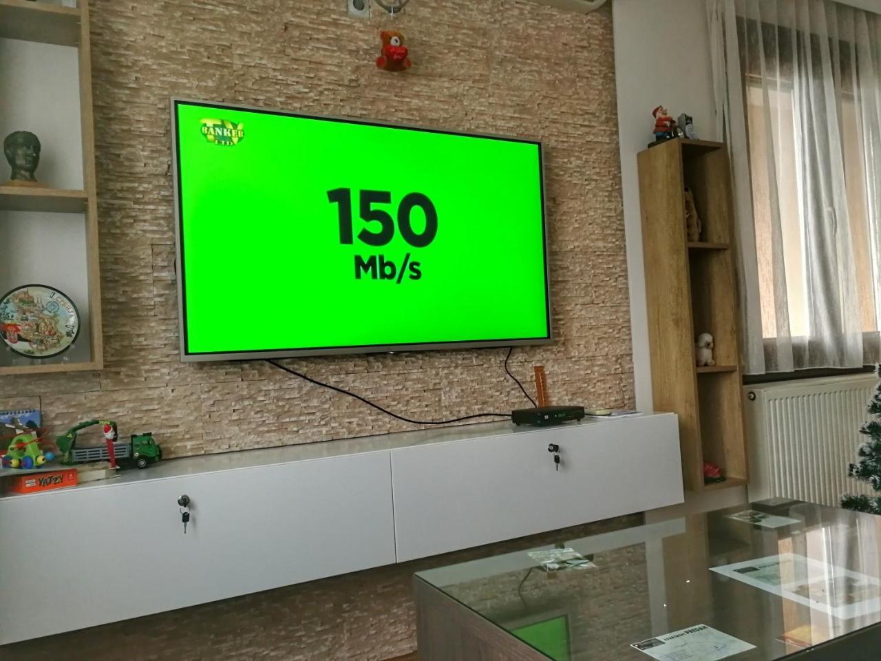 Apartment Aleksija Ni Екстериор снимка